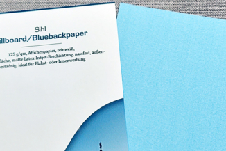 Plakatdruck auf Bluebackpaper (glossy) 125 g/qm
