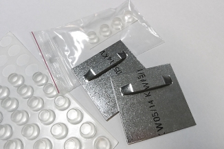 Spiegelbefestigungsbleche, 2 Stück, selbstklebend mit selbstklebenden Abstandhaltern 10 mm
